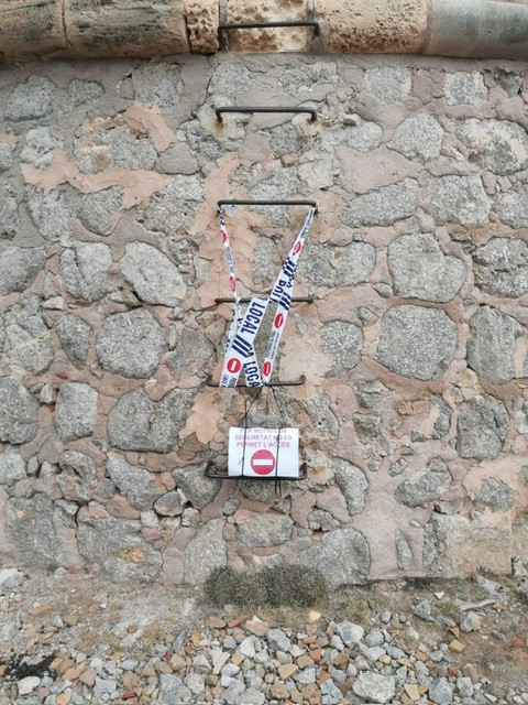 Prohibit l'accés a la Torre d'en Palou de Cala Tuent.