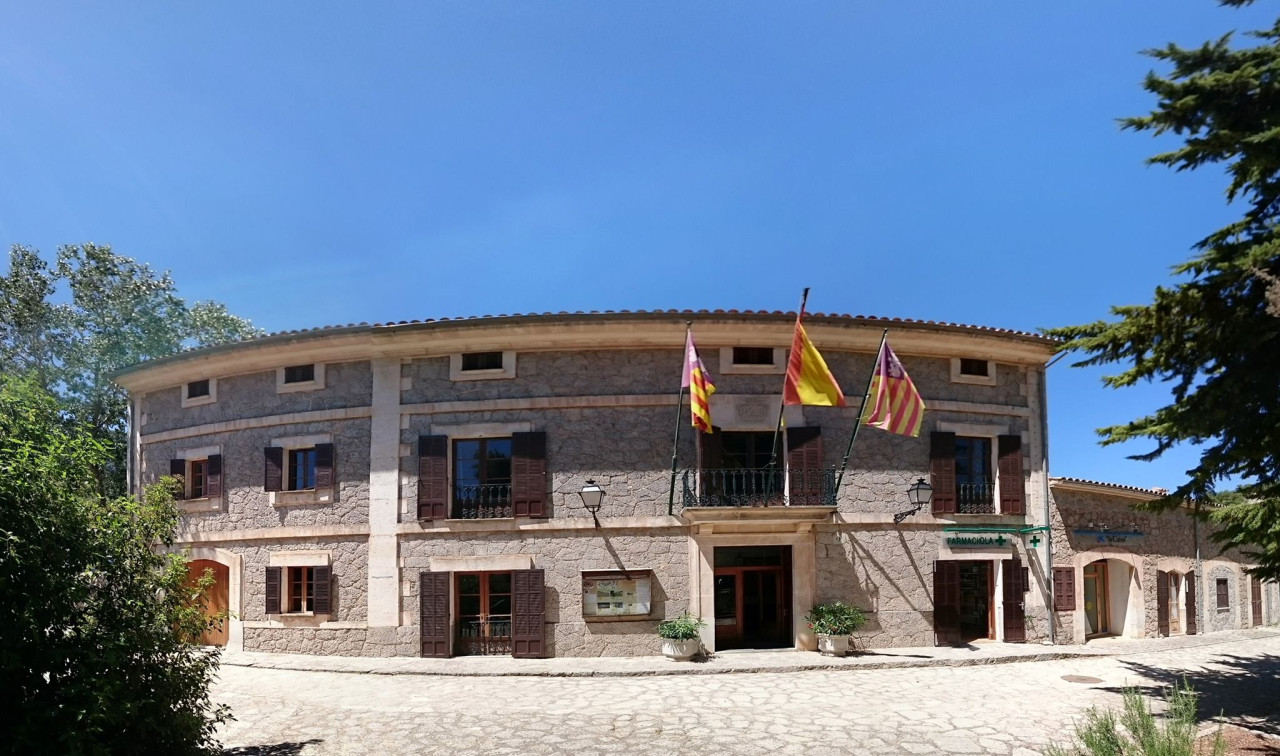 Ajuntament Escorca