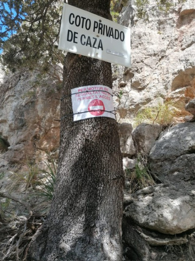 Prohibit l'accés a la Torre d'en Palou de Cala Tuent.
